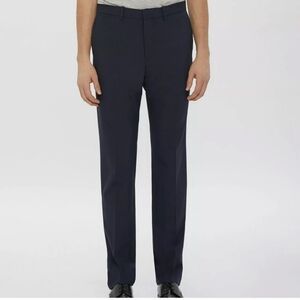 New! Men's Theory Marlo 100% Virgin fine wool. Navy pinstripe trouser. Size 31